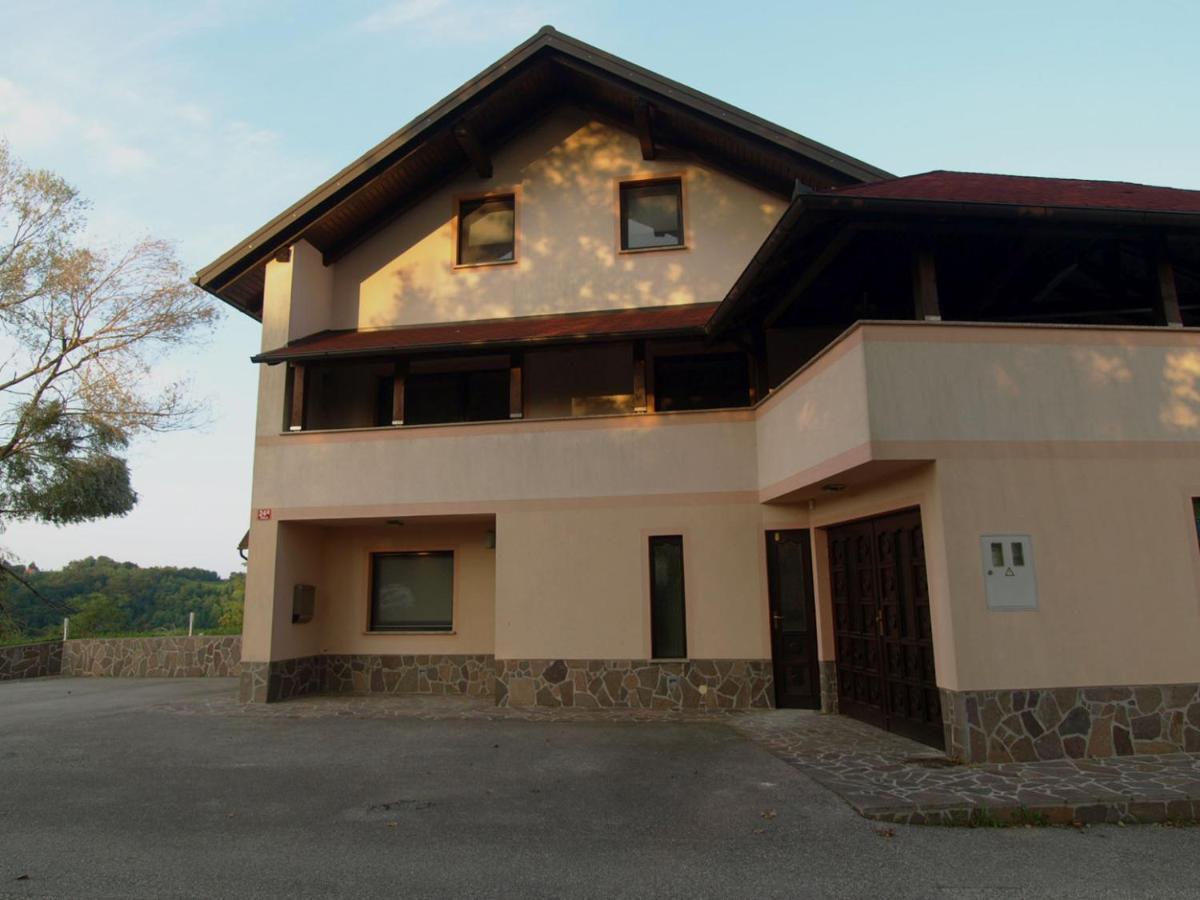 Holiday House Zarja - With Sauna And Hot Tub Bizeljsko Exterior photo